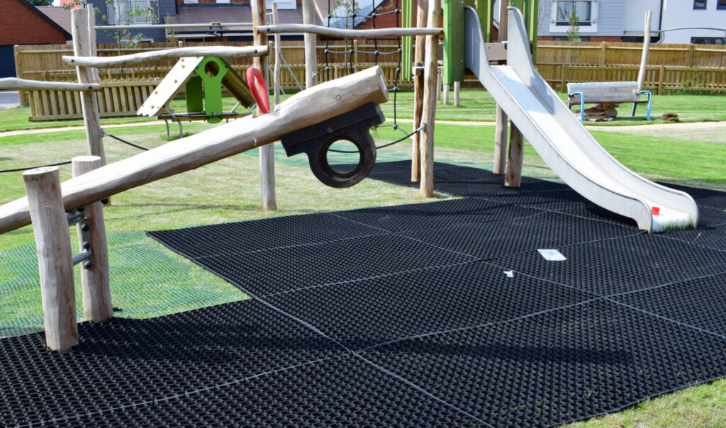 best ground for playground Rubber Manufacturer