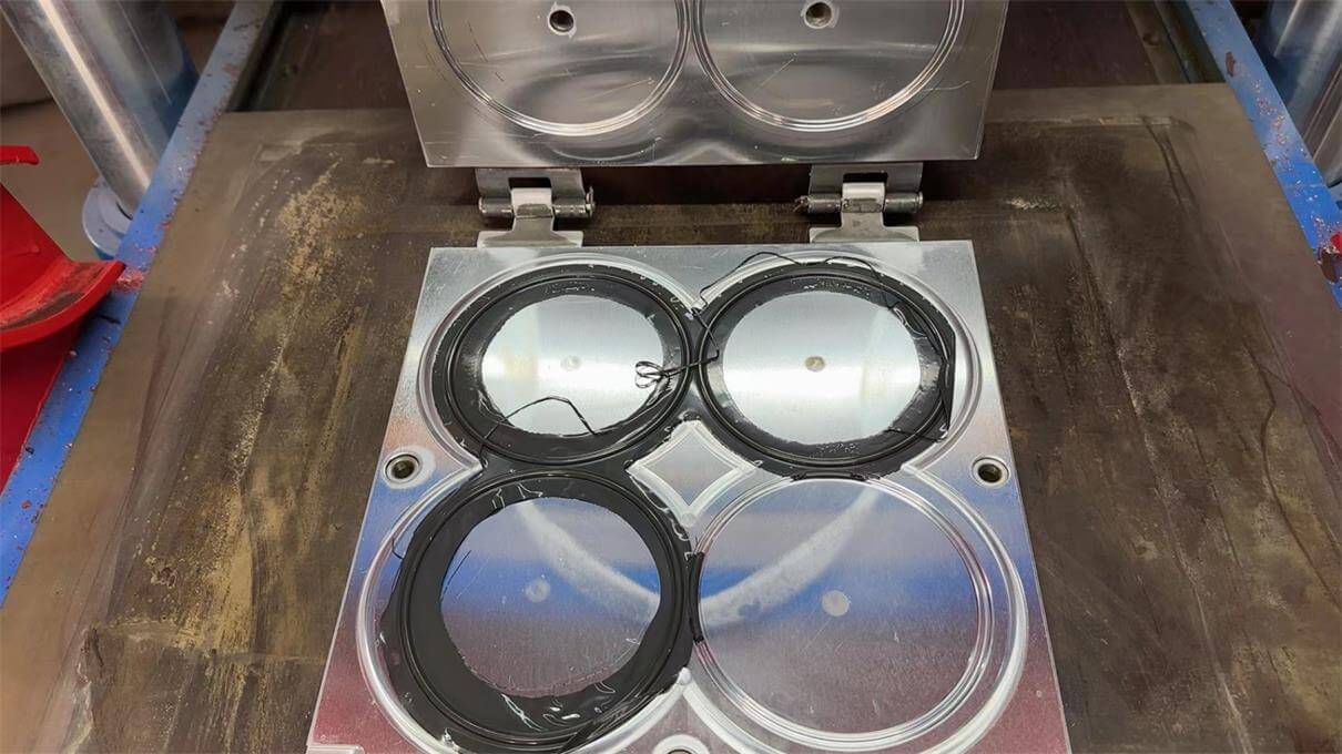 clear molds manufacturing