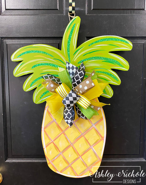 pineapple door hanger manufacturing